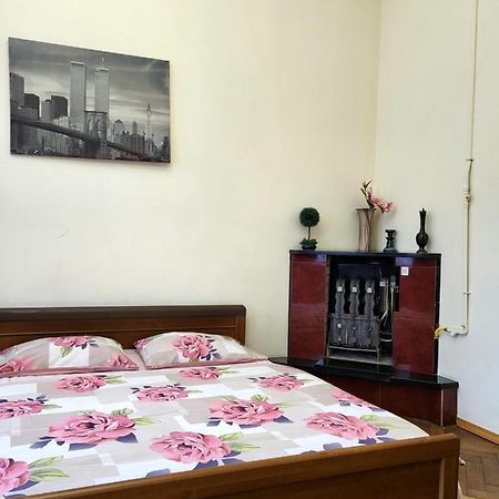 Затишна Оселя Lägenhet Lviv Exteriör bild