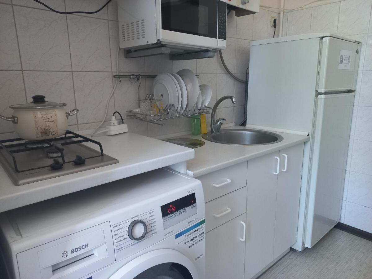 Затишна Оселя Lägenhet Lviv Exteriör bild