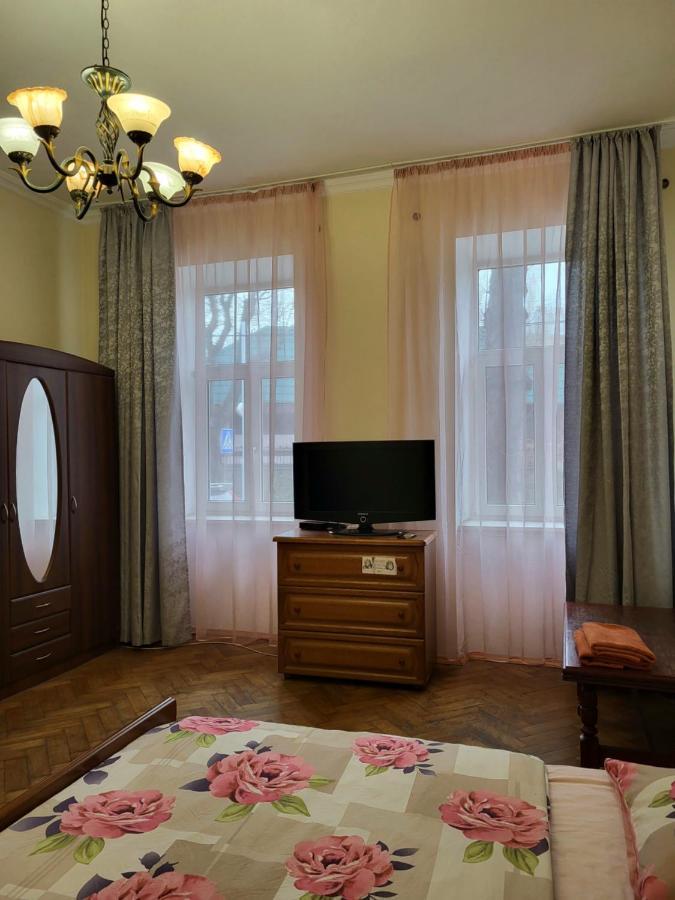 Затишна Оселя Lägenhet Lviv Exteriör bild