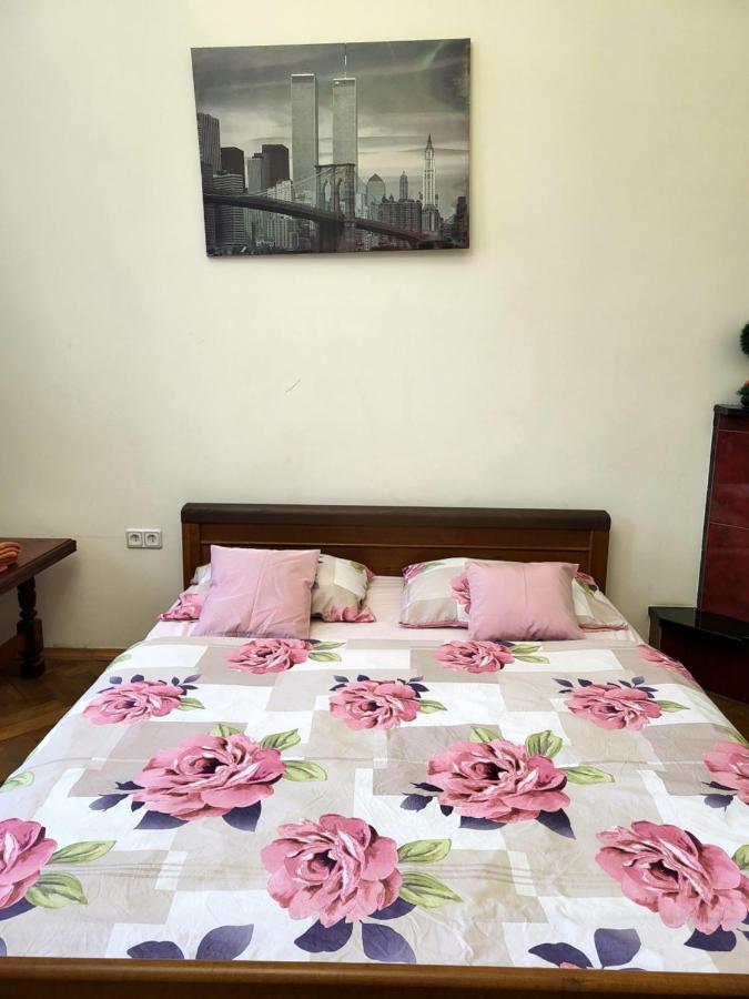 Затишна Оселя Lägenhet Lviv Exteriör bild